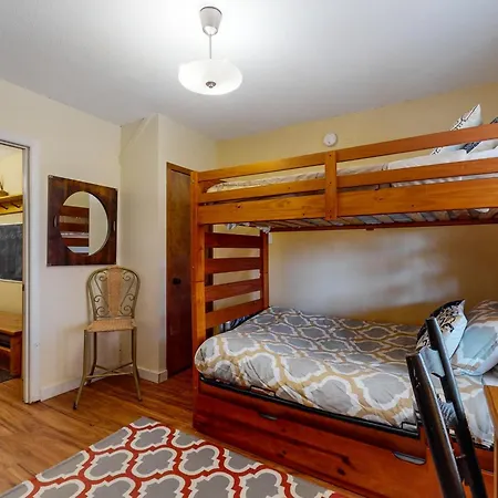 North Lynx 23 Apartment